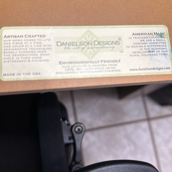 A personalized “There is no place like home” sign for your home. - Picture 4 of 4